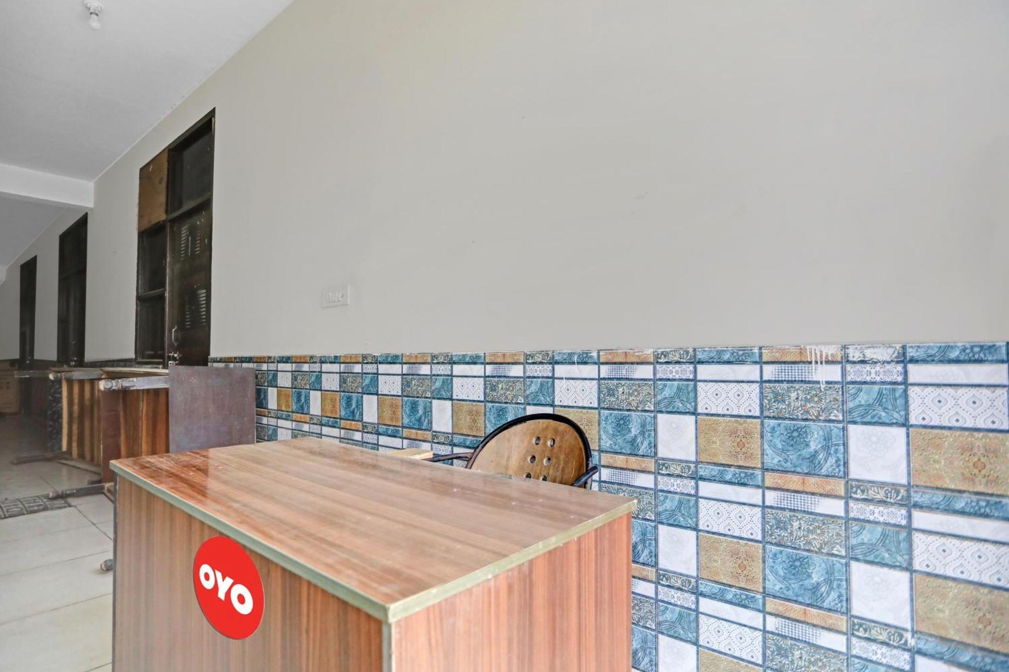 Hotel O Vrinda Residency Noida Exterior photo